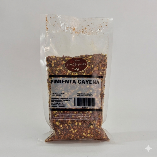 Pimienta cayena en hoja